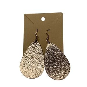 Leather earrings